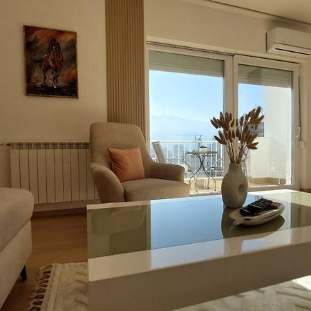 Mina Modern & Cozy Apartment Main City Square Gtc סקופיה מראה חיצוני תמונה